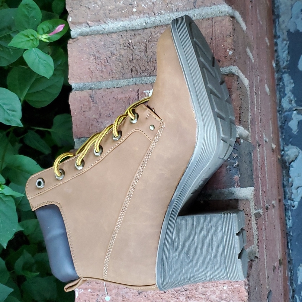 Dirty Laundry stacked heel booties - Picture 6 of 11